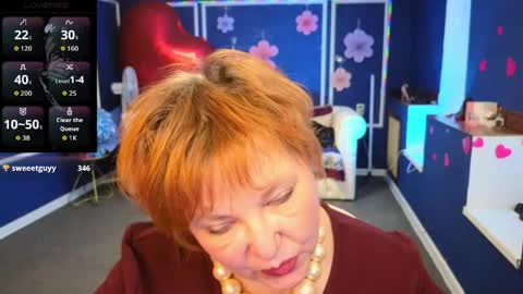 Kira Kennet online show from April 15, 8:10 am