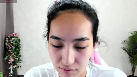 Aura online show from October 30, 1:51 am