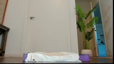 Snapshot of kira_mask chatting on July 22, 5:05 pm kira_mask online show from July 22, 5:05 pm