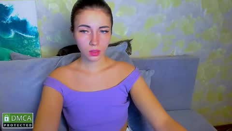 Kira  online show from December 4, 7:00 pm