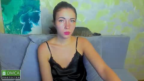 Kira  online show from December 14, 6:45 pm