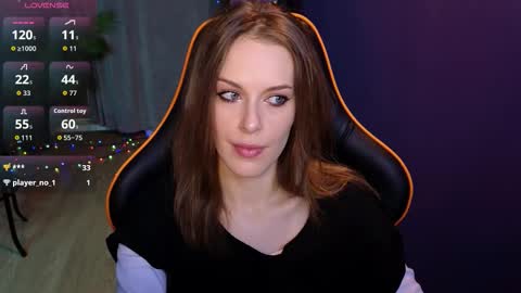 kira_noir_ online show from March 9, 3:38 pm