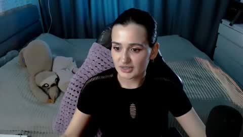 Snapshot of kira_yammy chatting on July 16, 10:49 pm Kira follow me online show from July 16, 10:49 pm
