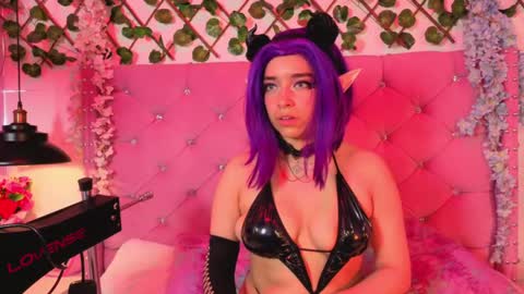 Kira online show from May 28, 7:55 pm
