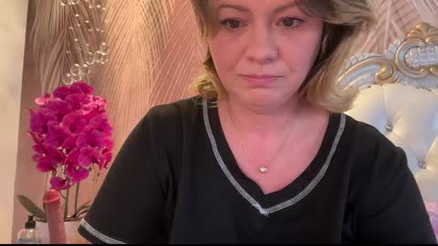 KiraDivine online show from February 28, 2:18 pm