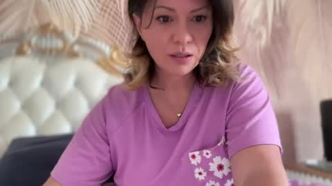 KiraDivine online show from April 24, 12:07 pm