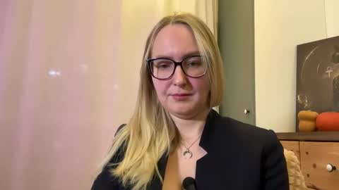 Snapshot of kirafatex chatting on November 17, 4:13 pm KiraFatex online show from November 17, 4:13 pm