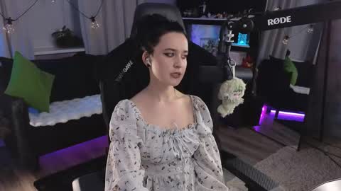 Kira    online show from March 8, 9:51 pm