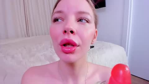 little vampire online show from March 12, 5:13 am