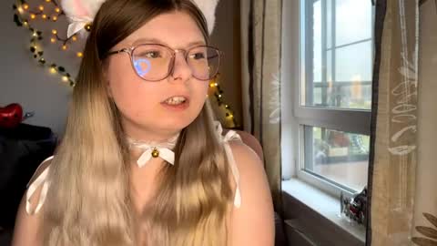KiraYume online show from June 8, 3:56 pm
