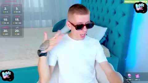 Snapshot of kireev_ chatting on August 8, 9:00 am online show from August 8, 9:00 am
