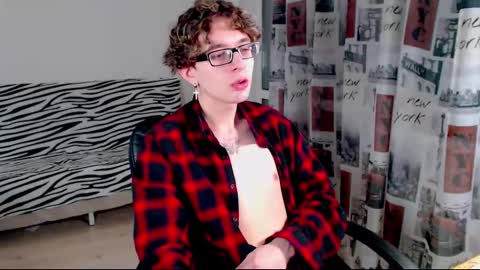 Alan online show from March 12, 6:44 pm