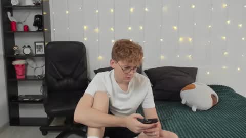 Kirill and Andrey online show from December 7, 1:51 pm