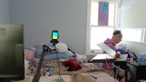 Snapshot of kirkcammerman1 chatting on February 22, 6:19 pm Onya online show from February 22, 6:19 pm