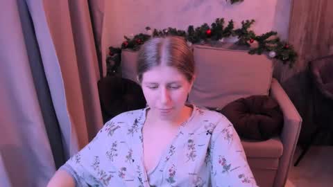 Snapshot of kirraa_ chatting on December 19, 10:00 pm Kira online show from December 19, 10:00 pm