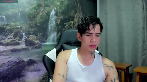kiss_whitee online show from March 4, 8:31 am