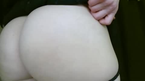 Allie online show from January 22, 10:37 pm