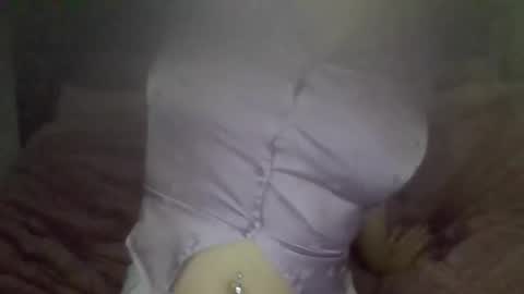 kissandtell1357 online show from October 29, 5:25 pm