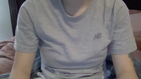 kissandtell1357 online show from December 19, 5:09 pm