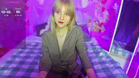 christie online show from November 12, 6:19 pm