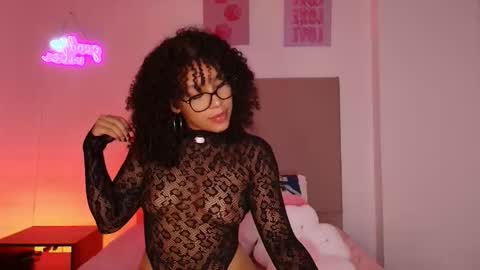 Snapshot of kisscocoaxo chatting on February 9, 1:26 pm cocoa online show from February 9, 1:26 pm