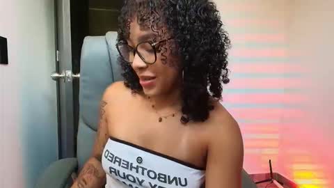 Snapshot of kisscocoaxo chatting on March 19, 4:44 pm cocoa online show from March 19, 4:44 pm