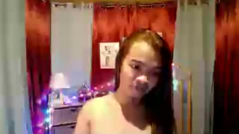 Snapshot of kisses_asian143 chatting on July 12, 11:34 am VICTORIA online show from July 12, 11:34 am