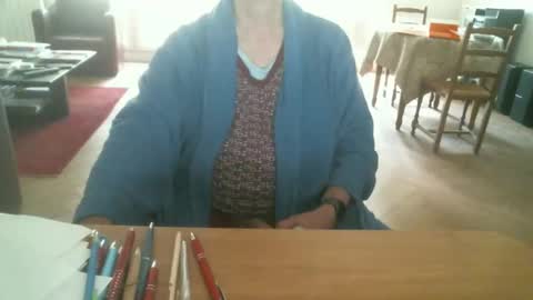 kisslog1 online show from September 27, 2:00 pm