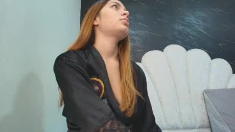Snapshot of kissme_luna chatting on May 9, 7:08 pm BELLA FLAME online show from May 9, 7:08 pm
