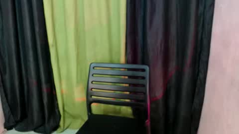 kissmycock_ online show from February 11, 9:47 am