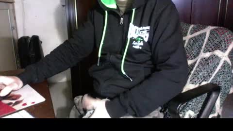 Snapshot of kissofbanned1983 chatting on November 23, 9:09 am kissofbanned1983 online show from November 23, 9:09 am