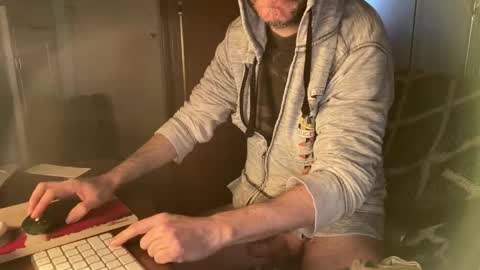 kissofbanned1983 online show from March 17, 8:28 am