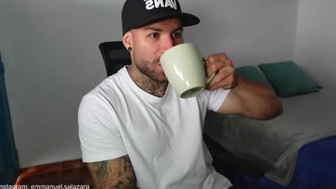 Snapshot of kite__ chatting on December 30, 2:19 pm kite__ online show from December 30, 2:19 pm