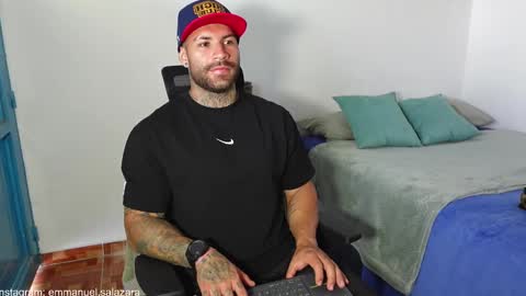 Snapshot of kite__ chatting on January 16, 3:24 pm kite__ online show from January 16, 3:24 pm