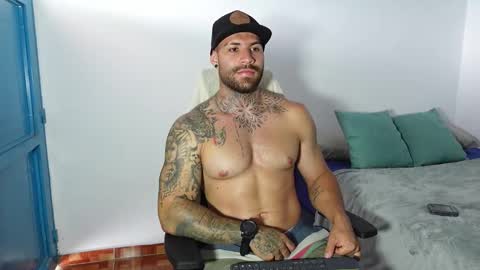 Snapshot of kite__ chatting on February 7, 6:13 pm kite__ online show from February 7, 6:13 pm