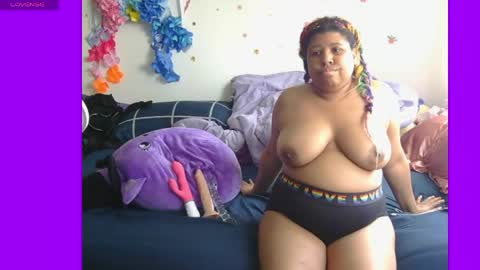 Snapshot of kitglitbomb chatting on June 5, 3:07 pm kitten online show from June 5, 3:07 pm