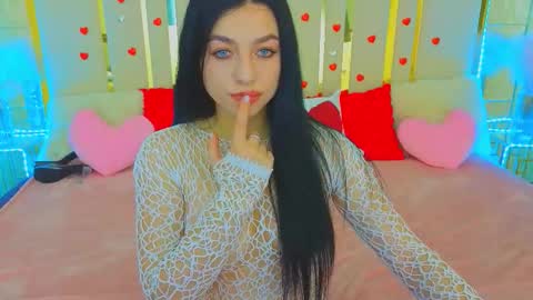 Snapshot of kitnis1love chatting on March 1, 7:21 am kitness online show from March 1, 7:21 am