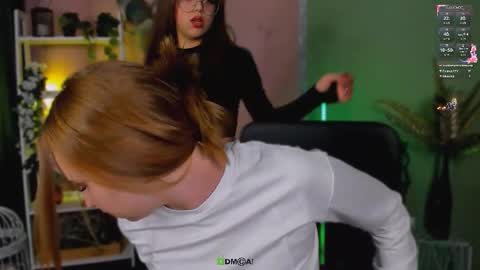 kitniss online show from September 24, 5:49 pm