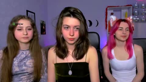 kitniss online show from April 28, 7:19 pm