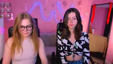 Snapshot of kitniss_dreamy chatting on June 9, 7:14 pm kitniss online show from June 9, 7:14 pm