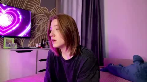 Tanesha online show from April 19, 2:05 pm