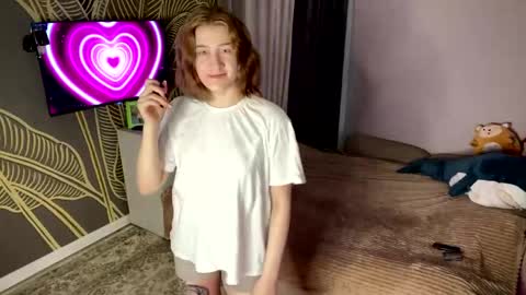 Tanesha online show from May 1, 2:21 pm