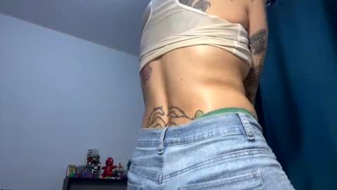 Snapshot of kitsunearineko chatting on December 31, 3:12 am Ari Keimiwrights online show from December 31, 3:12 am