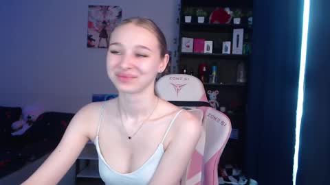 Snapshot of kitsuneyx chatting on May 27, 1:57 am kitsuneyX online show from May 27, 1:57 am
