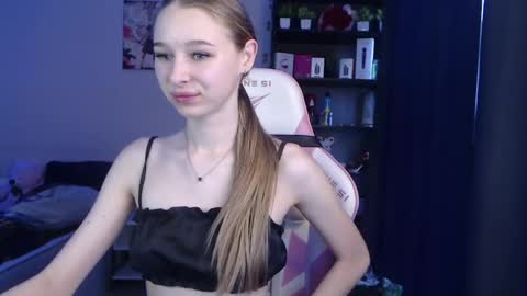 Snapshot of kitsuneyx chatting on May 30, 12:30 am kitsuneyX online show from May 30, 12:30 am