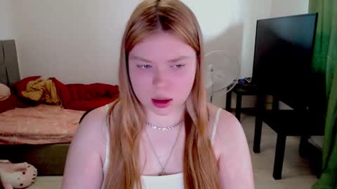 Jennyblonde and Emmabrunette online show from March 31, 1:33 pm