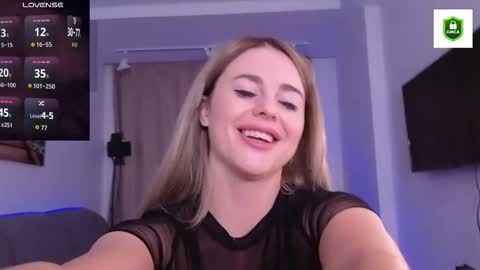 kitten online show from November 13, 6:40 pm