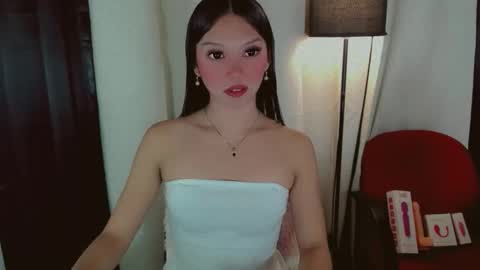 Snapshot of kitteylovesyou chatting on November 5, 12:32 am KITTY online show from November 5, 12:32 am