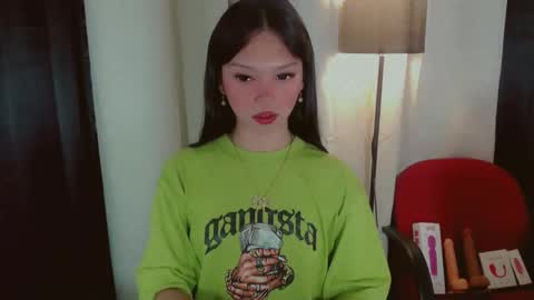 Snapshot of kitteylovesyou chatting on November 11, 9:04 pm KITTY online show from November 11, 9:04 pm