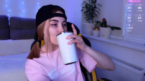 Veronica online show from March 1, 1:35 pm